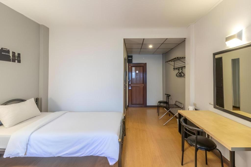 Hotel Intown Residencia Bangkok Exterior foto